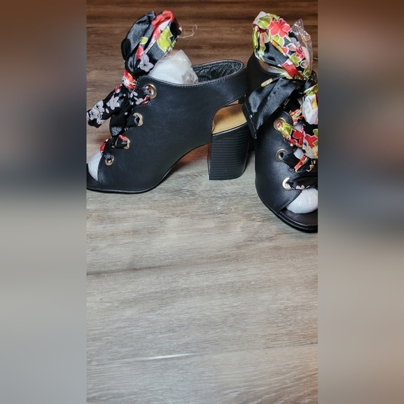 Women's Bamboo‎ Crave Black Shoes Heels Open Toe With Ribbon Tie Size 8 - Picture 8 of 9